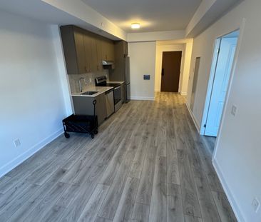 For Lease - 3240 William Coltson Avenue Unit# #217, Oakville, Ontario - Photo 4