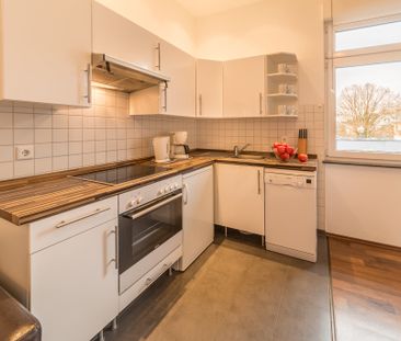 City-Residence: Nette 2-Zimmer-Wohnung in schönem Altbau - Photo 1