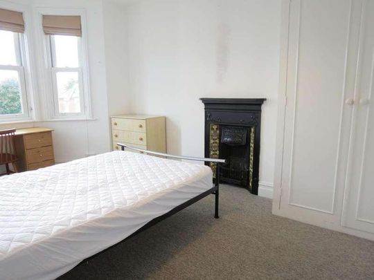 Bedroom Detached House In Winton, BH9 - Photo 1