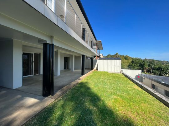 Stunning modern 2 bedroom studio with incredible water views - Photo 1