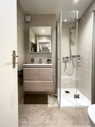 Bel appartement spacieux et rénové de 3.5 pièces, à 2 pas du CHUV - Foto 3