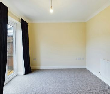 Town house to rent on - Photo 4