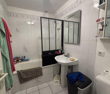 Location Appartement 3 pièces 63m² - Photo 4