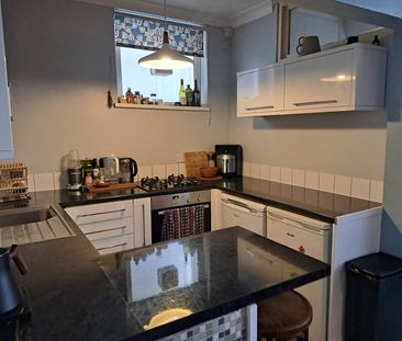 1 Bed Flat, Clarendon Road, BN3 - Photo 5