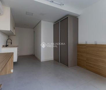 Apartamento com 1 quarto e 29m² para alugar em Independência, Porto... - Photo 1