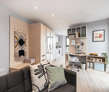 1 bedroom in a flat share to rent - Photo 2