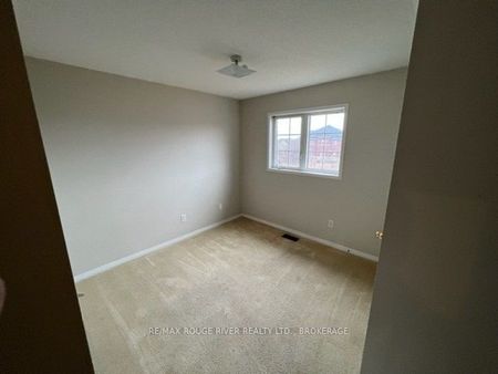 For Lease - 32 Puttingedge Drive, Whitby, Ontario - Photo 4