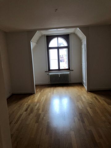 Renovierte Altbauwohnung im ruhigen Gellertquartier - Photo 2