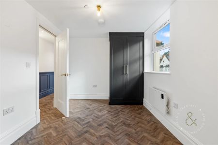 2 Bedroom Apartment - Conversion - Photo 5