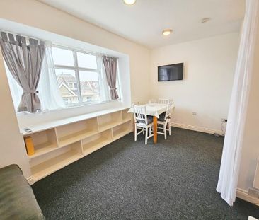Studio to rent - Photo 6
