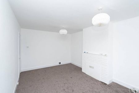2 bedroom maisonette to rent - Photo 3