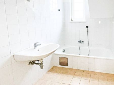 Komfortable 2-Zimmer-Wohnung mit Balkon und Kellerabteil! - Photo 2