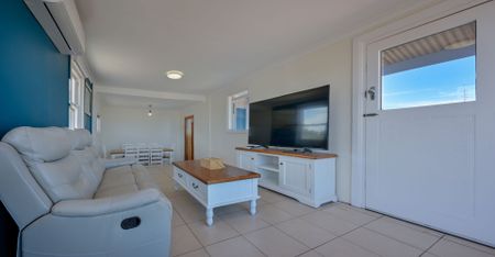 Semi Furnished Property in a beautiful location near the beach - Photo 3