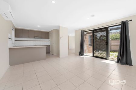 MODERN LIVING IN THE GROVE ESTATE - Photo 2