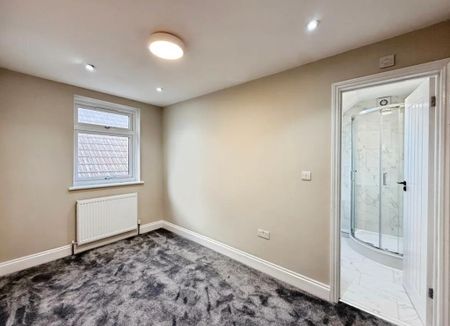 8 bedroom detached house to rent - Photo 3