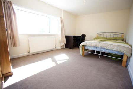 Addison Road - Flat 1, Plymouth - Photo 3