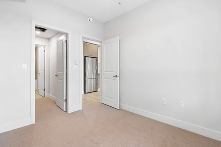CINEMA APTS - 208B - C208B - Photo 4