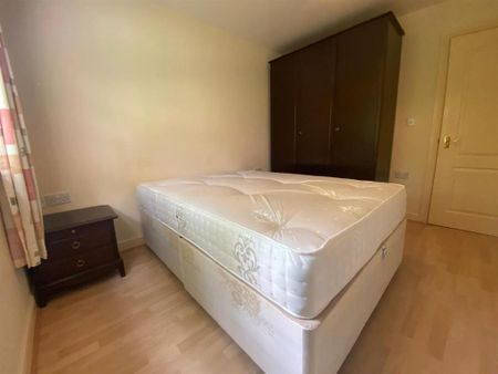 2 bedroom apartment to rent - Photo 4