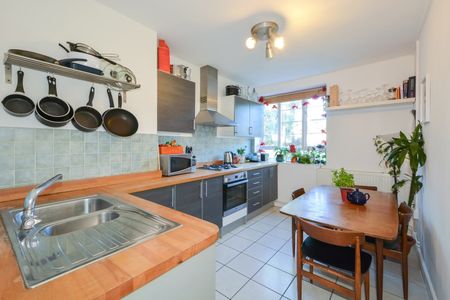 3 Bed Flat, Bradstock House, E9 - Photo 5