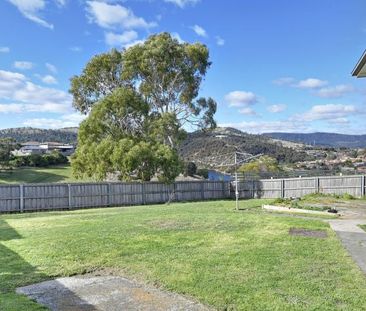 Spacious Home With River Views - Photo 4