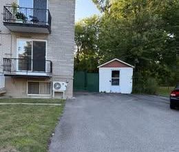 41/2 a Laval dispo 1 Oct 2025 internet 1 stationnements, Thermopomp... - Photo 3