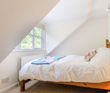 2 bedroom semi-detached house to rent - Photo 4