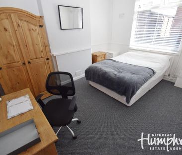5 bedroom terraced house to rent - Photo 5