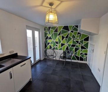 3 bedroom terraced house to rent - Photo 4