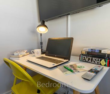 Room 2 - Photo 6