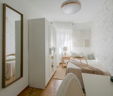 Calle de Leñeros, Madrid, Community of Madrid 28039 - Photo 5