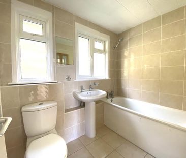 3 bedroom detached bungalow to rent - Photo 5