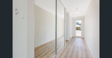 Sleek Henley Brook Haven - Photo 2