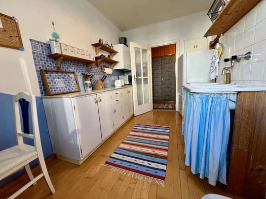 Charmante, vollständig möblierte 2-Zimmer-Balkonwohnung in Döbling - Photo 1