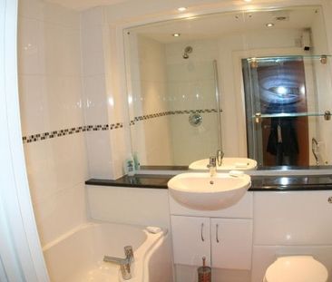 Bryers Court, Grand Central, WA2 - Photo 4