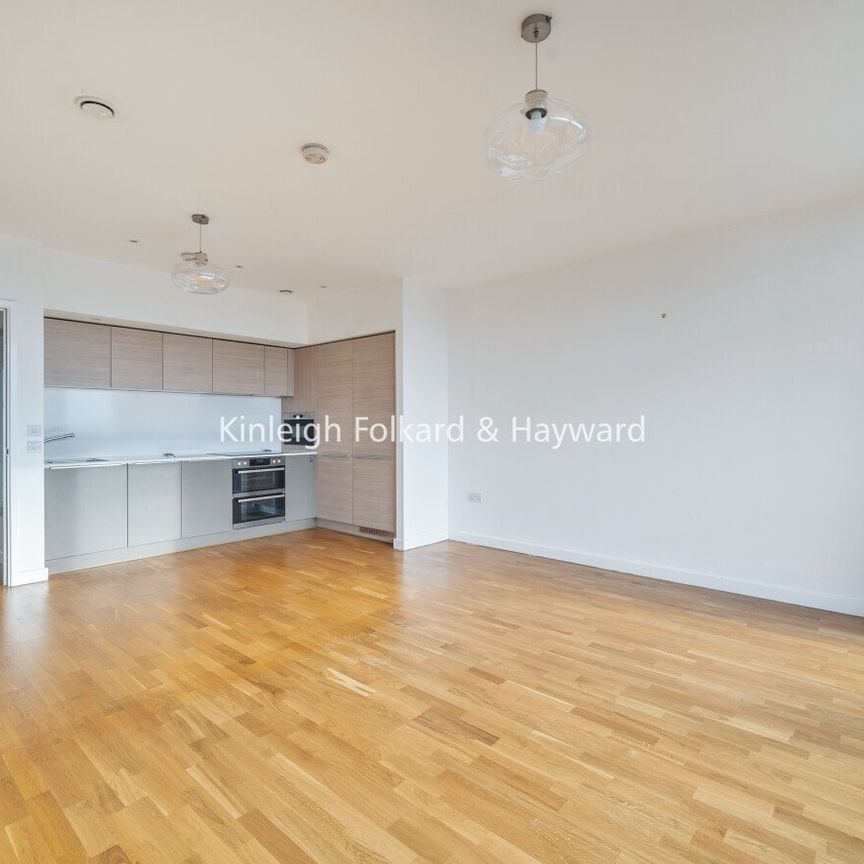 Colonial Drive, Chiswick, London, W4 - Photo 1