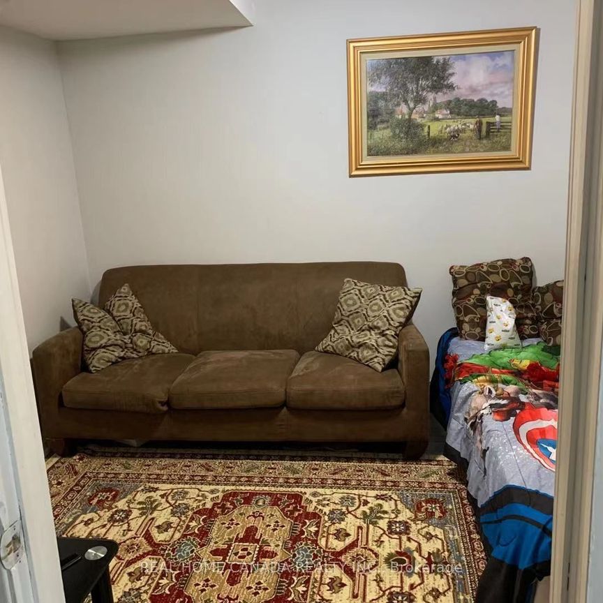 For Lease - 871 Consort Crescent Unit# (Basement), Mississauga, Ontario - Photo 1