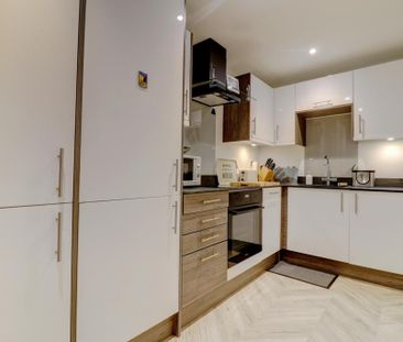 2 bedroom maisonette to rent - Photo 5