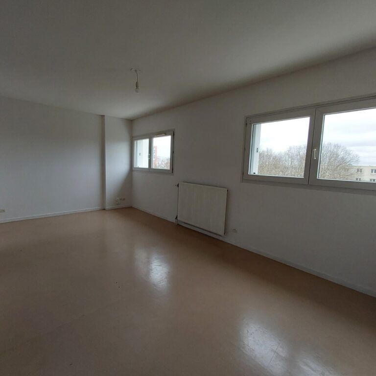 LOCATION APPARTEMENT T1 BIS, POITIERS, BREUIL-MINGOT-SAINT-ELOI - Photo 1