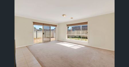 Spacious Family Home - Photo 3