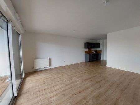 Location Appartement 3 pièces 71m² LE MESNIL ESNARD 76240 - Photo 3