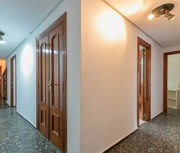 Carrer Manolo Taberner, Valencia, Valencian Community 46018 - Photo 4