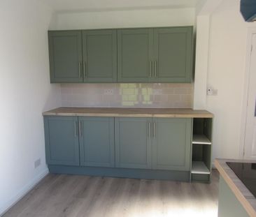 3 bedroom detached house to rent - Photo 5