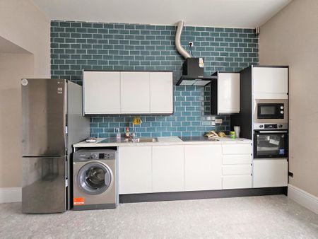 2 bedroom apartment to rent - Photo 4