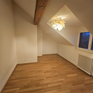 appartement de 3 pièces au 1er étage, dans les combles à louer - Photo 2