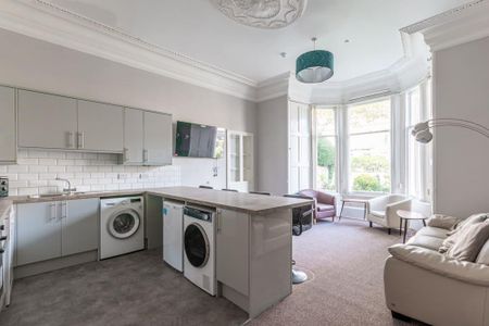 13 bedroom flat share to rent - Photo 2