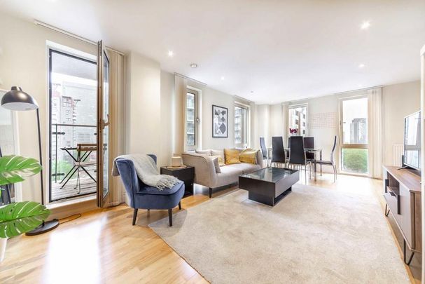 3 bedroom flat to rent - Photo 1