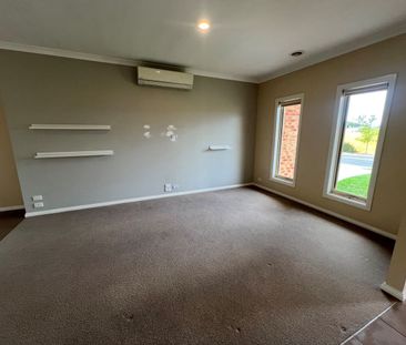 Classic 3Br Family Home in Point Cook! - Photo 6