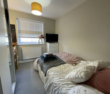 Robey Court – 2 Bed - Photo 3