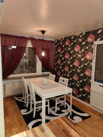 M, Västerås - Photo 3