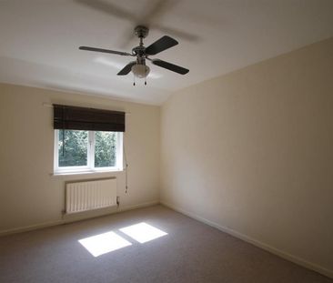 1 bedroom Flat To Let - Photo 5
